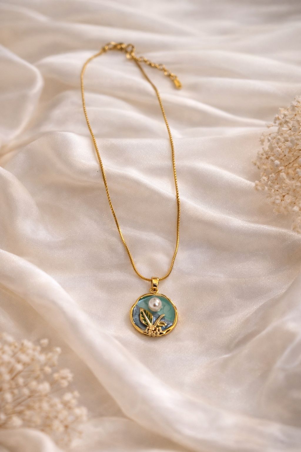 Emerald Pearl Charm Pendant Necklace